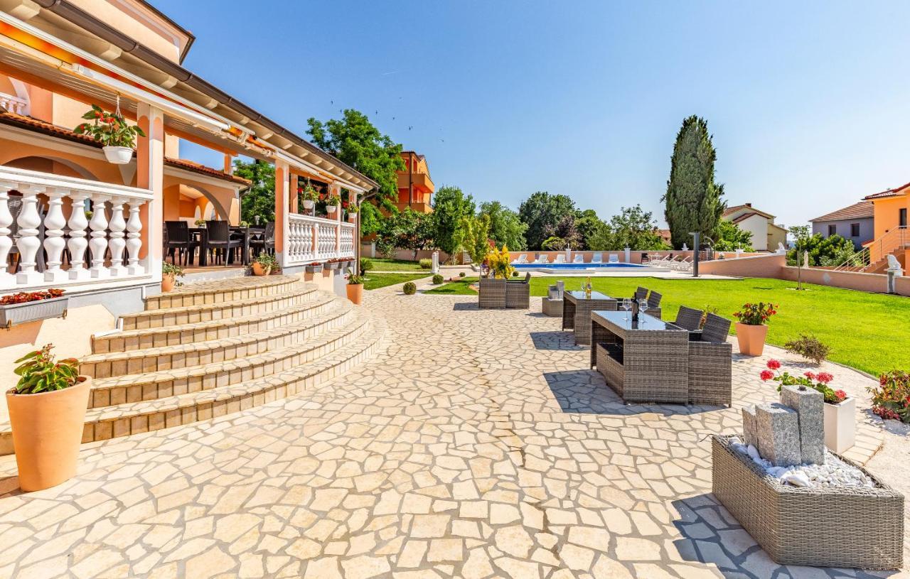 Villa Natalija Medulin Exterior foto